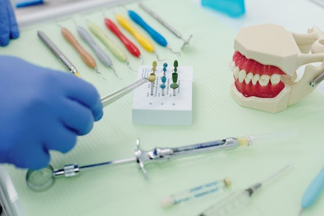 Microscopic Dentistry